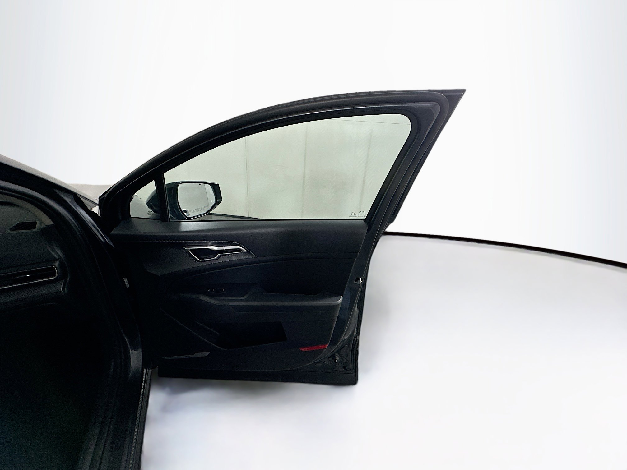 Used 2025 Kia Sportage LX image 31