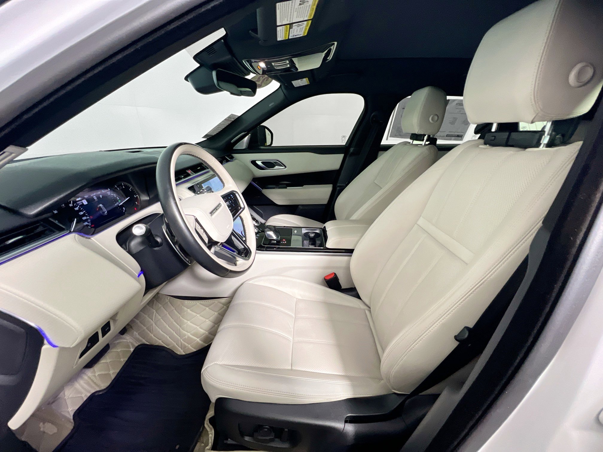 Used 2023 Land Rover Range Rover Velar S image 14