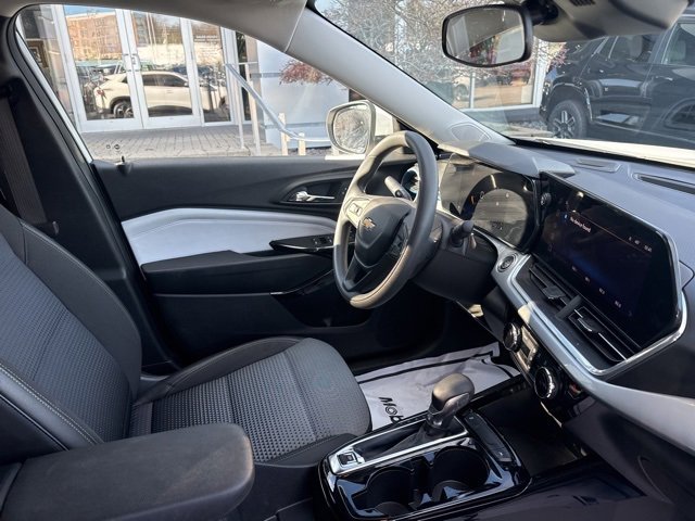 Used 2024 Chevrolet Trax LT image 28