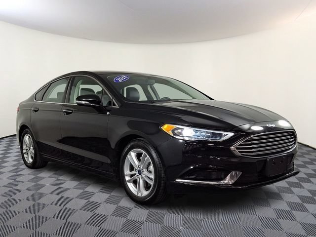 Used 2018 Ford Fusion SE w/ Fusion SE Technology Package FWD image 1