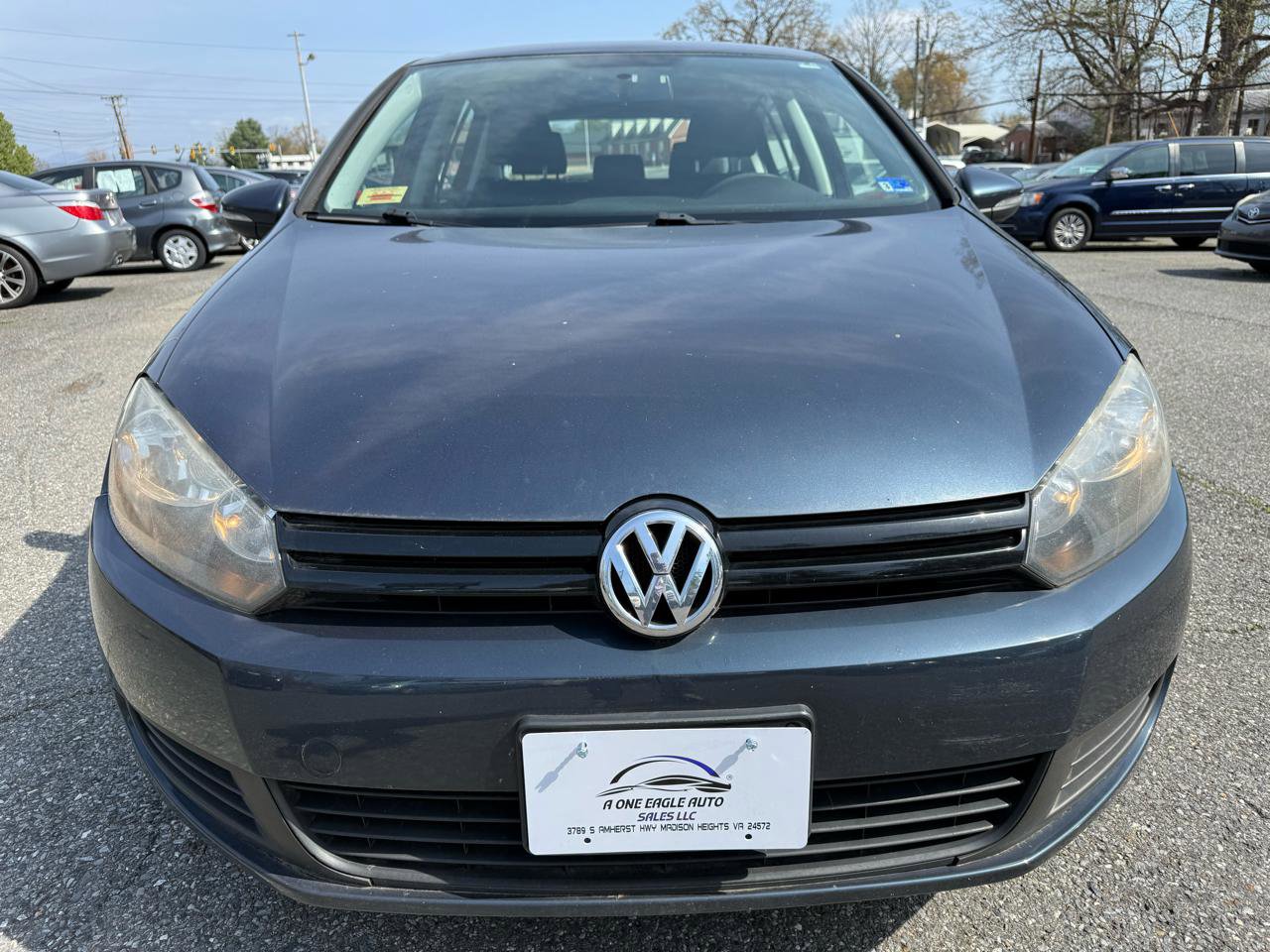 Used 2013 Volkswagen Golf 4-Door image 2