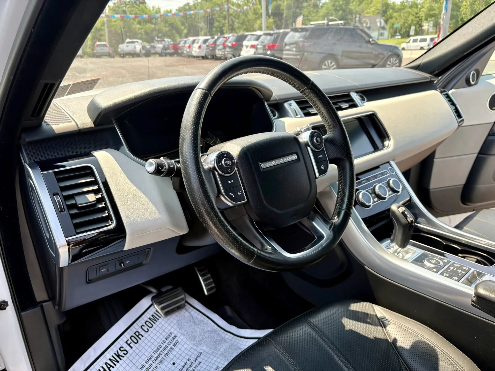 Used 2016 Land Rover Range Rover Sport Supercharged AWD/4WD image 16