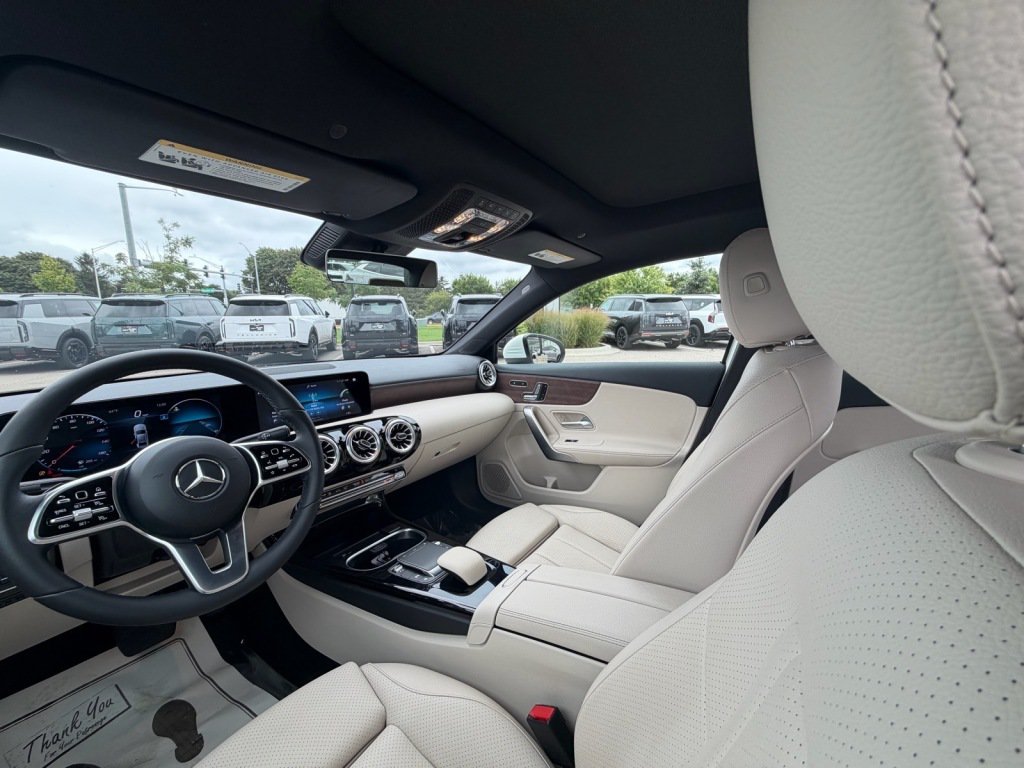 Used 2022 Mercedes-Benz A 220 4MATIC image 8