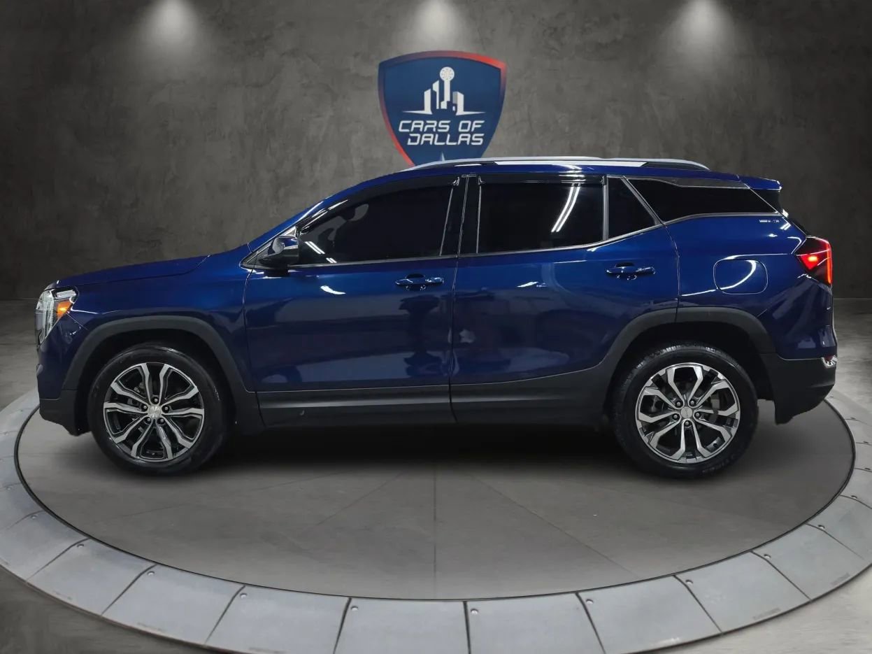 Used 2022 GMC Terrain SLT image 2