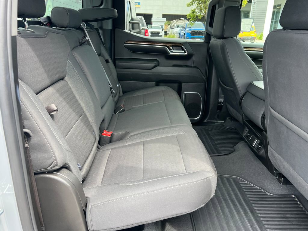 Used 2024 GMC Sierra 1500 Elevation image 18