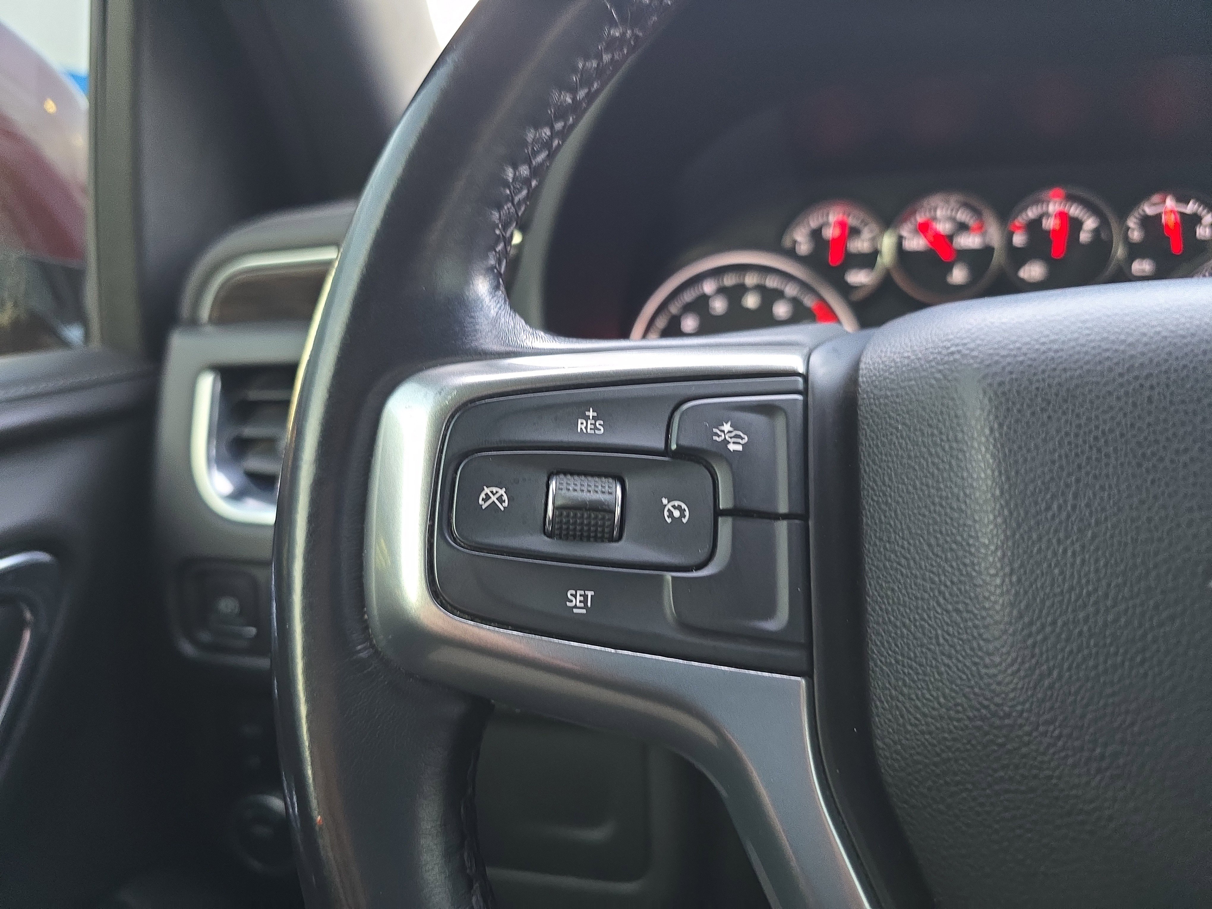 Used 2022 Chevrolet Suburban LS image 22