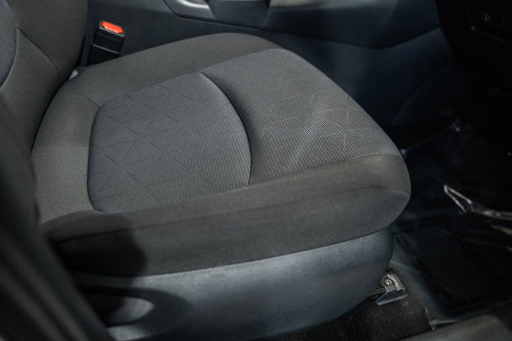 Used 2025 Toyota RAV4 XLE image 34