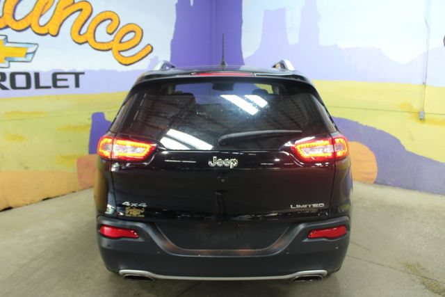 Used 2017 Jeep Cherokee Limited w/ Luxury Group AWD/4WD image 7