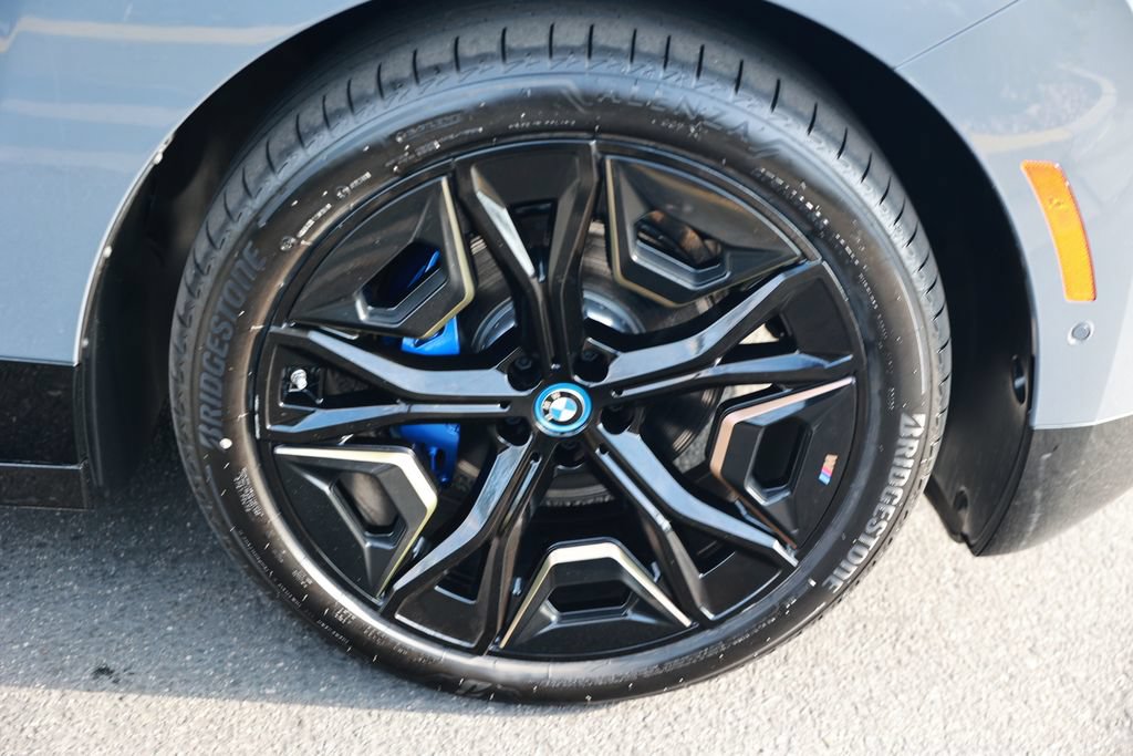 Used 2025 BMW iX M60 AWD/4WD image 8