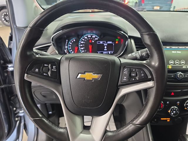 Used 2019 Chevrolet Trax LT w/ LT Convenience Package FWD image 18
