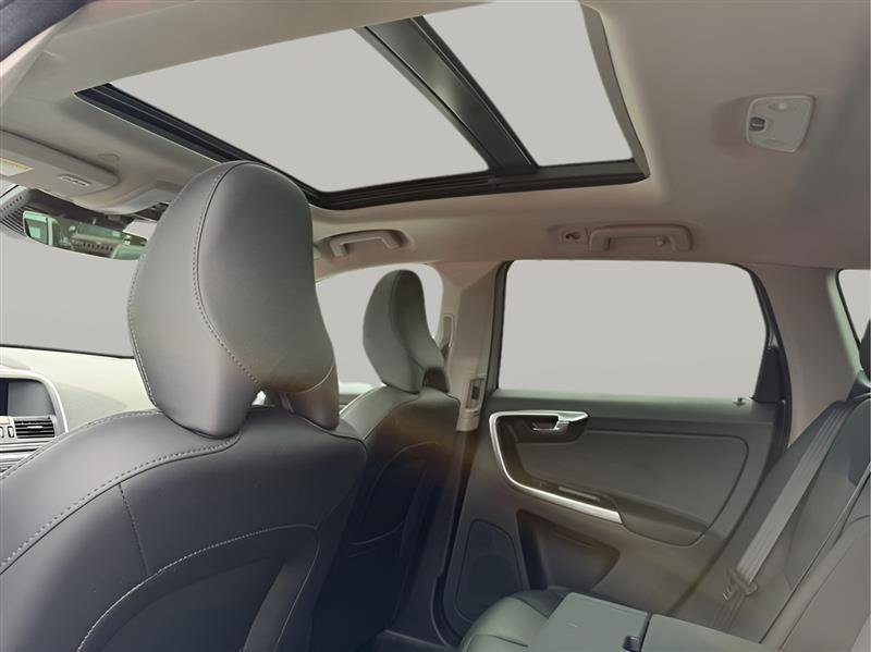 Used 2015 Volvo XC60 T5 Platinum FWD image 23