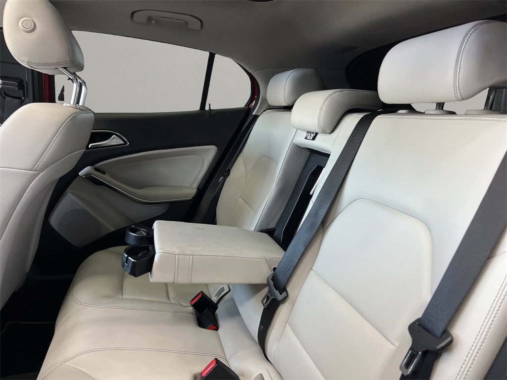 Used 2016 Mercedes-Benz GLA 250 4MATIC image 12