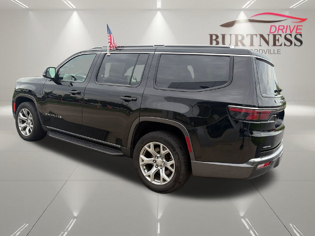 Used 2022 Jeep Wagoneer Series II AWD/4WD image 6