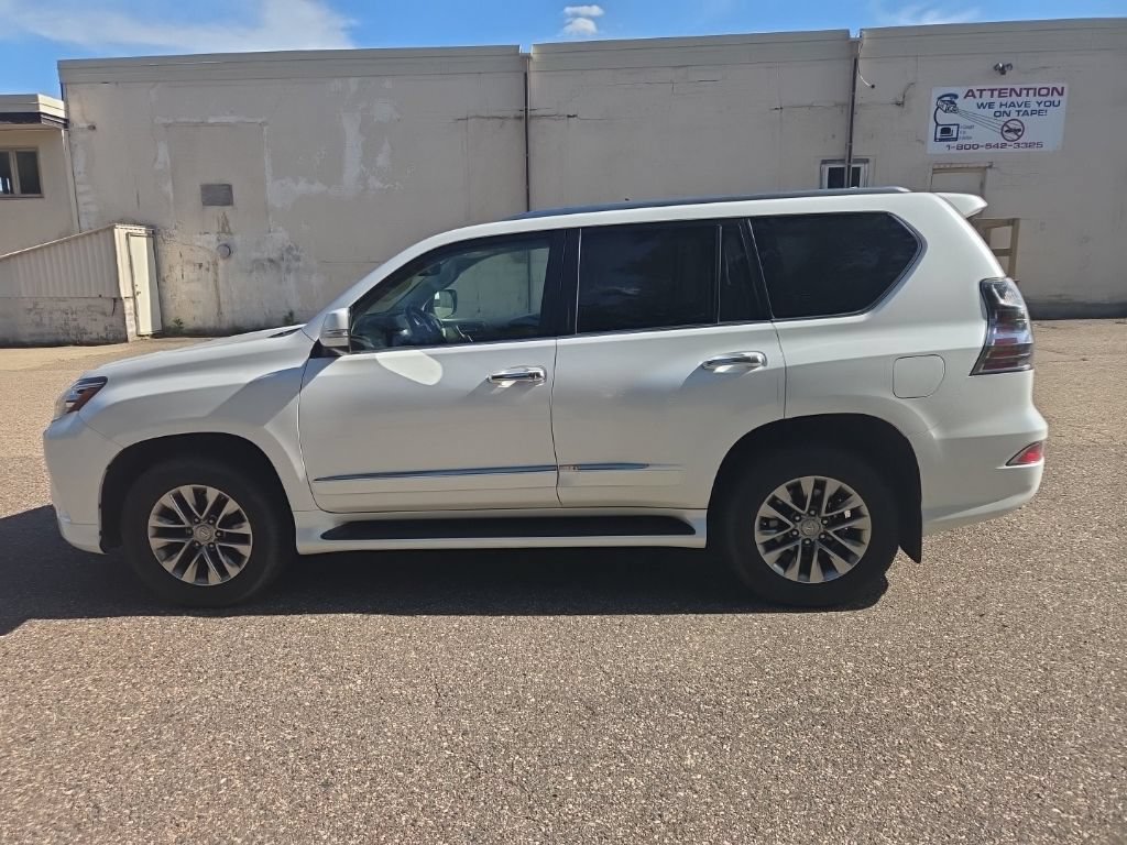 Used 2016 Lexus GX 460 Luxury AWD/4WD image 7