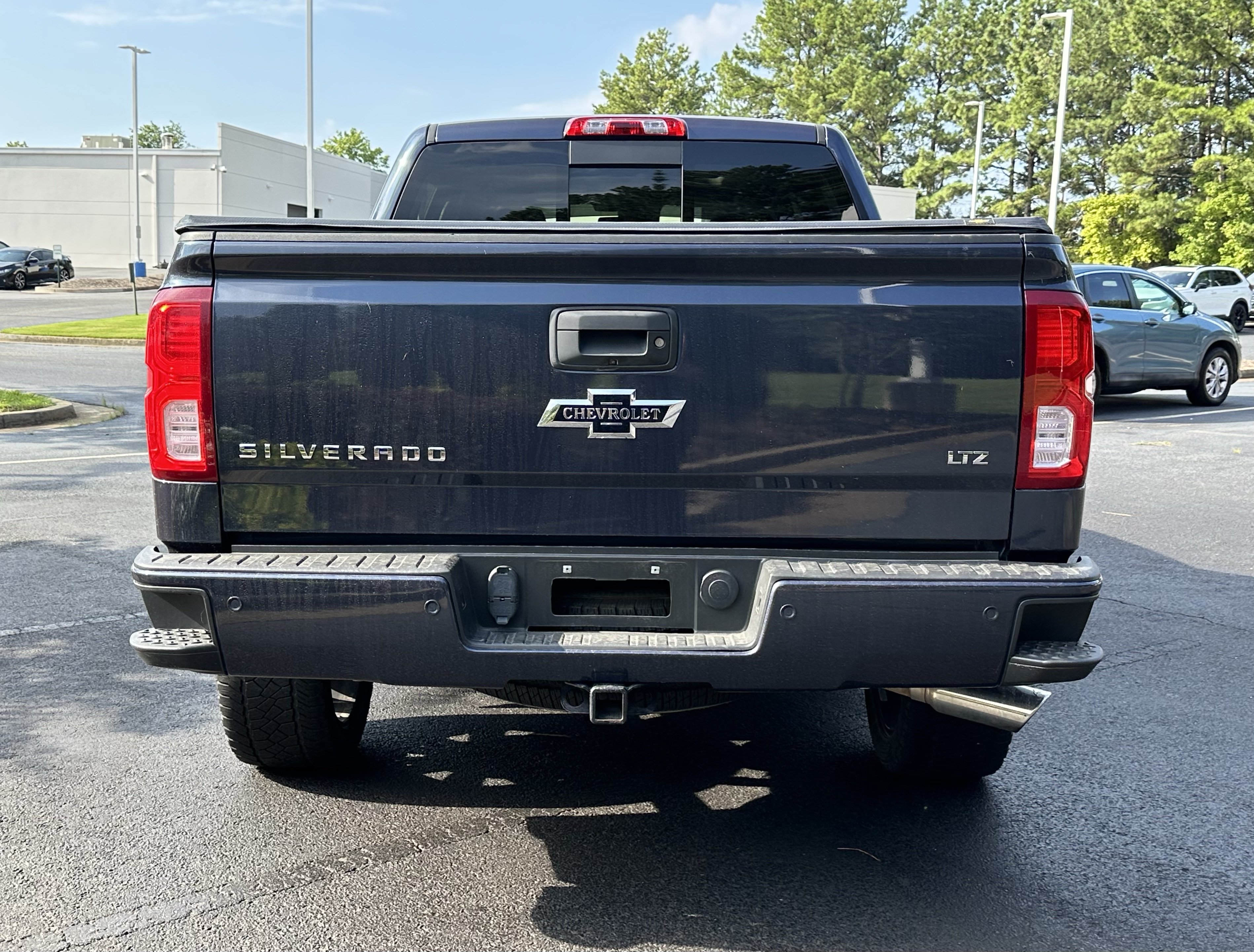 Used 2018 Chevrolet Silverado 1500 LTZ Z71 w/ Centennial Edition AWD/4WD image 12