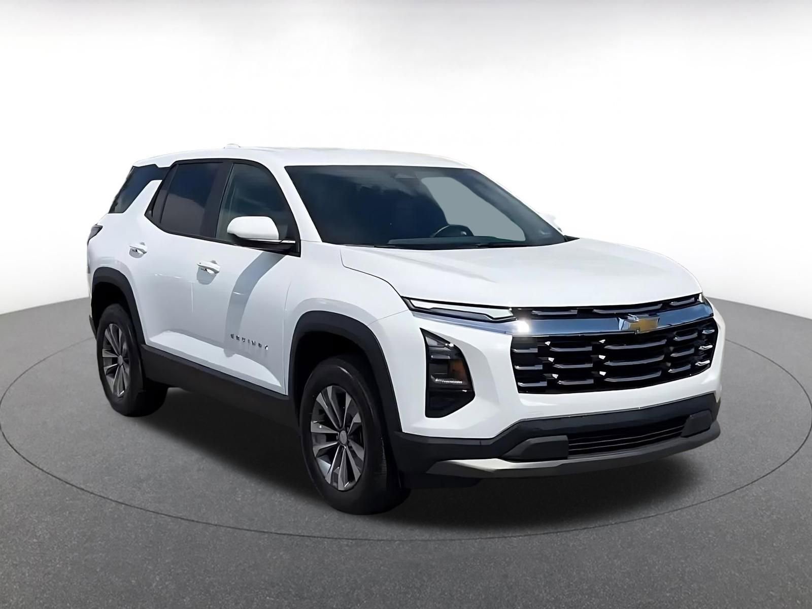 Used 2025 Chevrolet Equinox LT FWD image 3