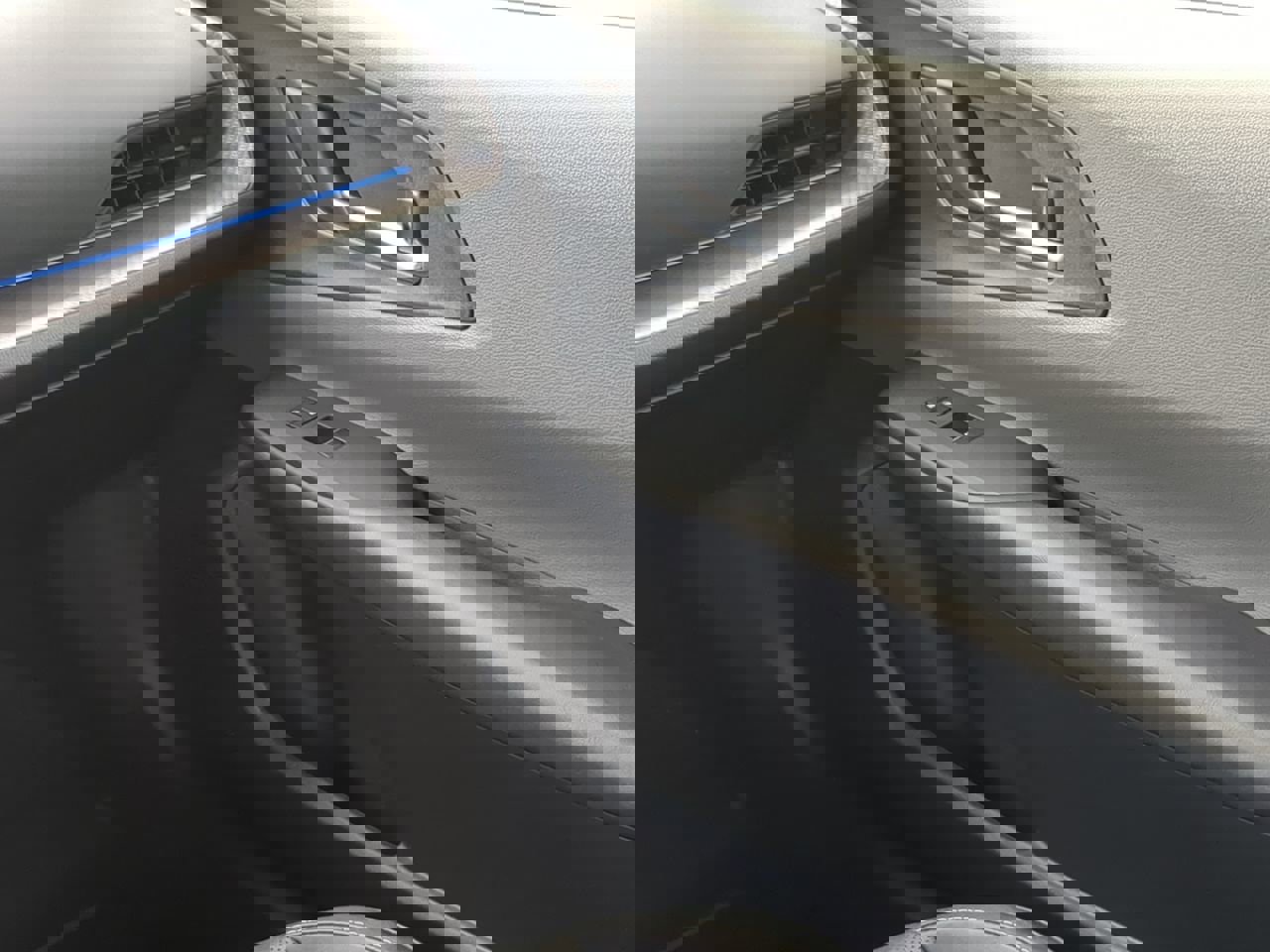 Used 2023 Toyota Prius XLE image 14