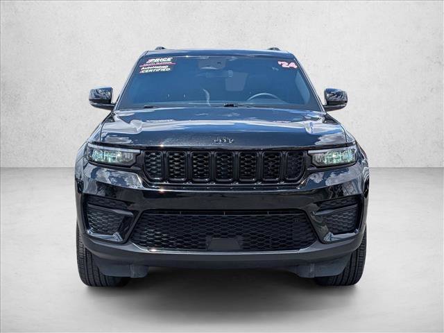 Used 2024 Jeep Grand Cherokee Altitude AWD/4WD image 2