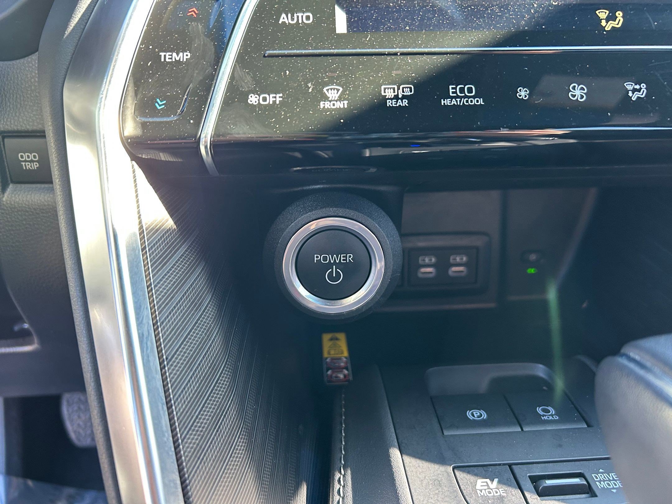 Used 2024 Toyota Venza Limited image 17