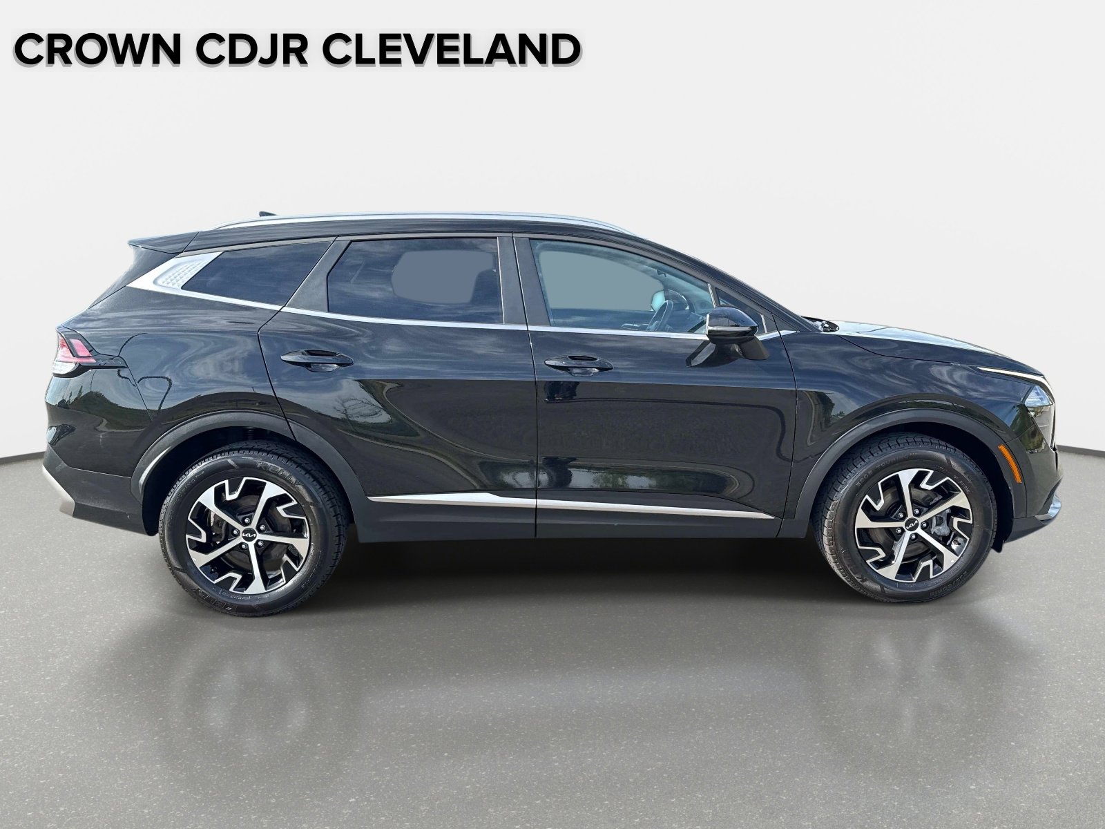 Used 2023 Kia Sportage EX AWD/4WD image 4