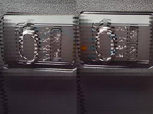 New 2026 Ford Escape ST-Line w/ Tech Pack #1 image 18