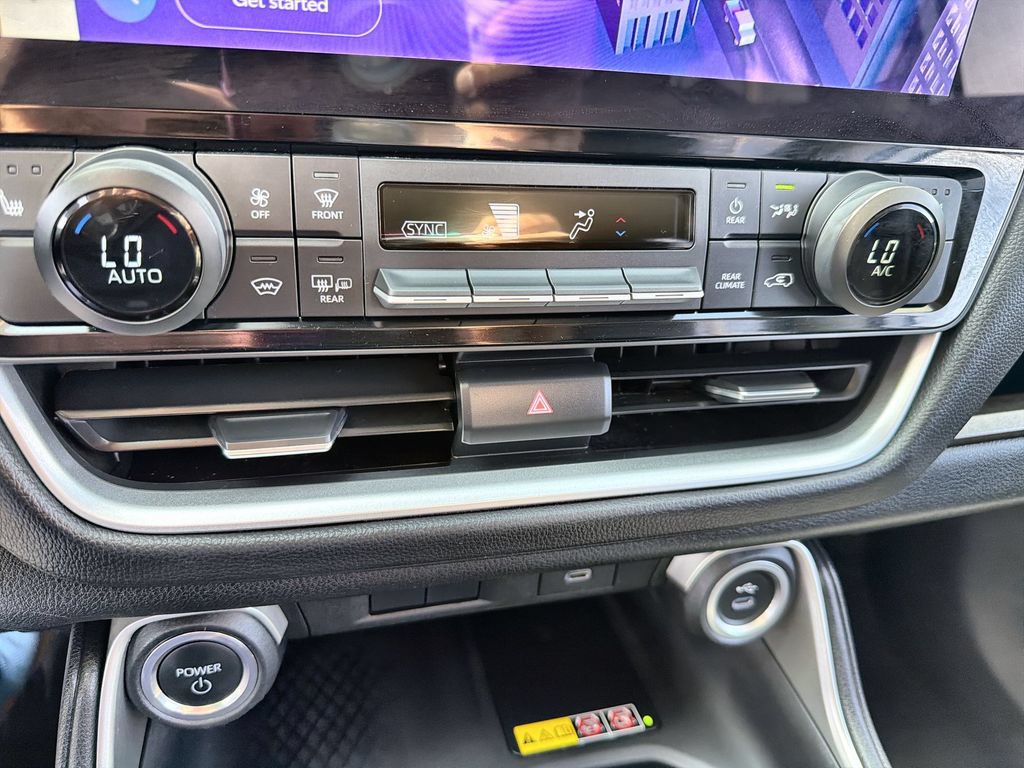 Used 2024 Toyota Grand Highlander AWD Hybrid image 16