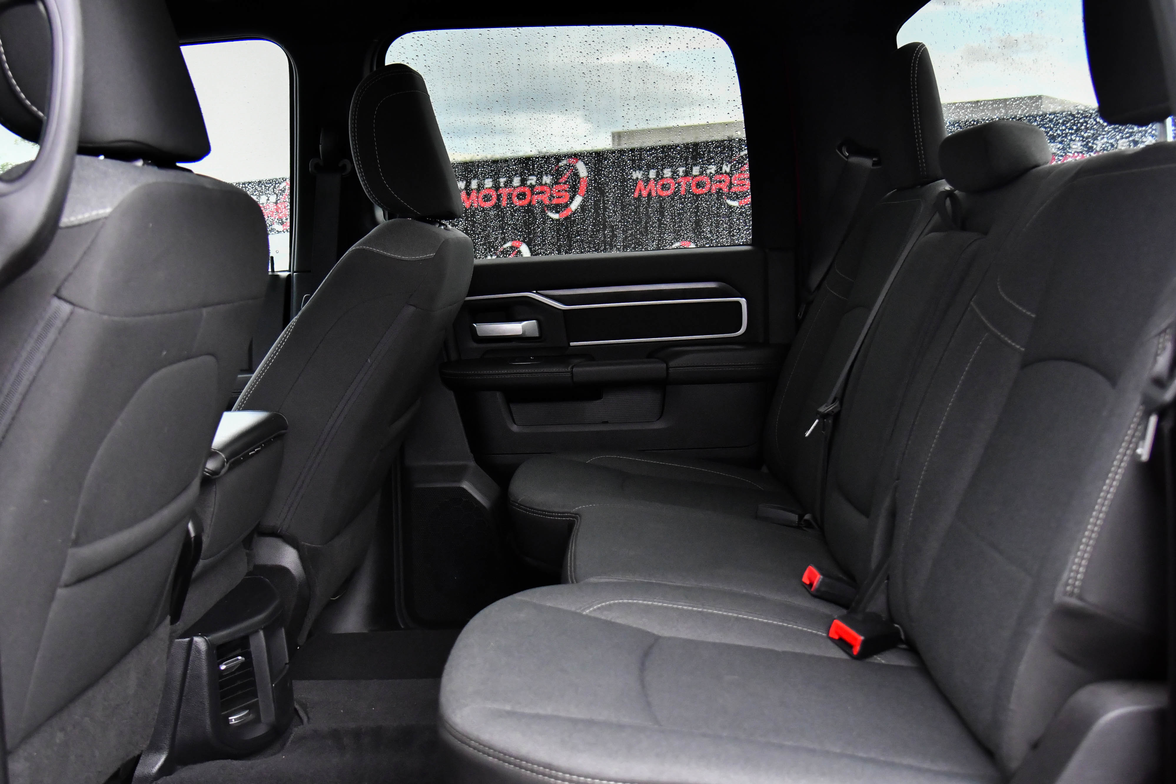 Used 2024 RAM 2500 Big Horn w/ Night Edition AWD/4WD image 40