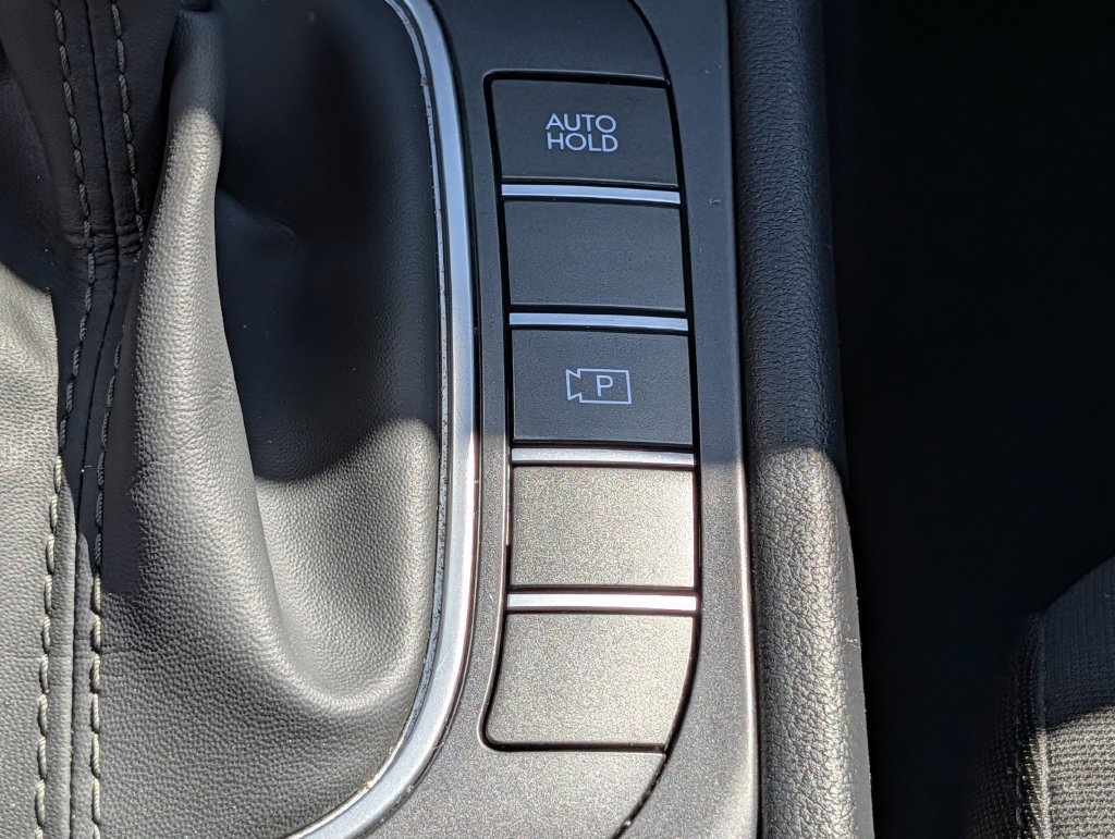 Used 2025 Hyundai Kona SEL FWD image 17