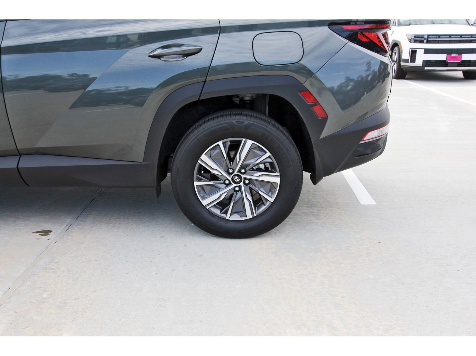 Used 2024 Hyundai Tucson Blue image 29