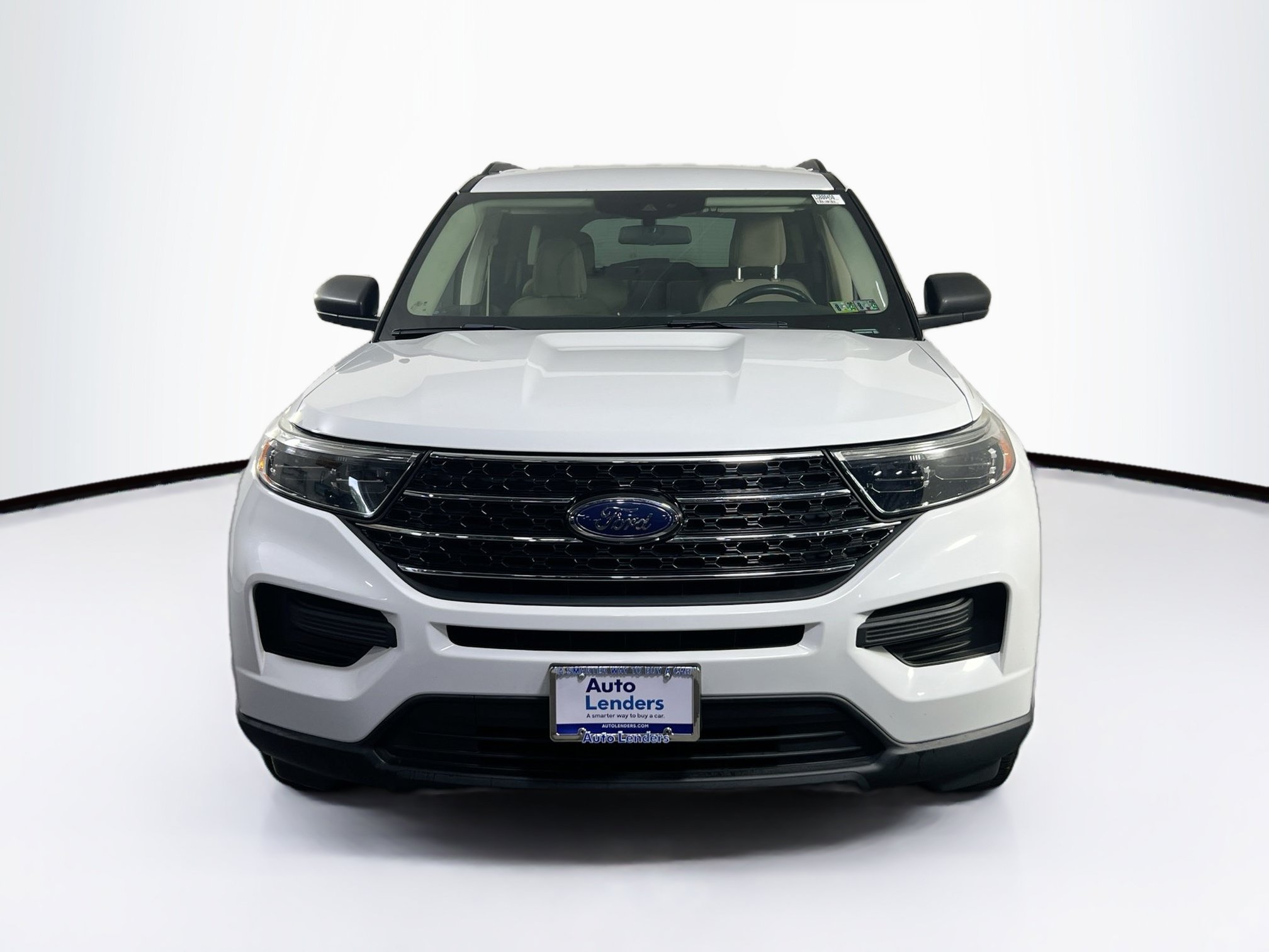 Used 2020 Ford Explorer XLT w/ Comfort Package AWD/4WD image 2