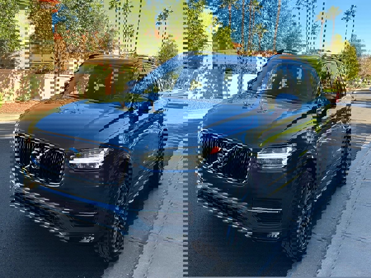 Used 2018 Volvo XC90 T5 Momentum w/ Convenience Package image 4