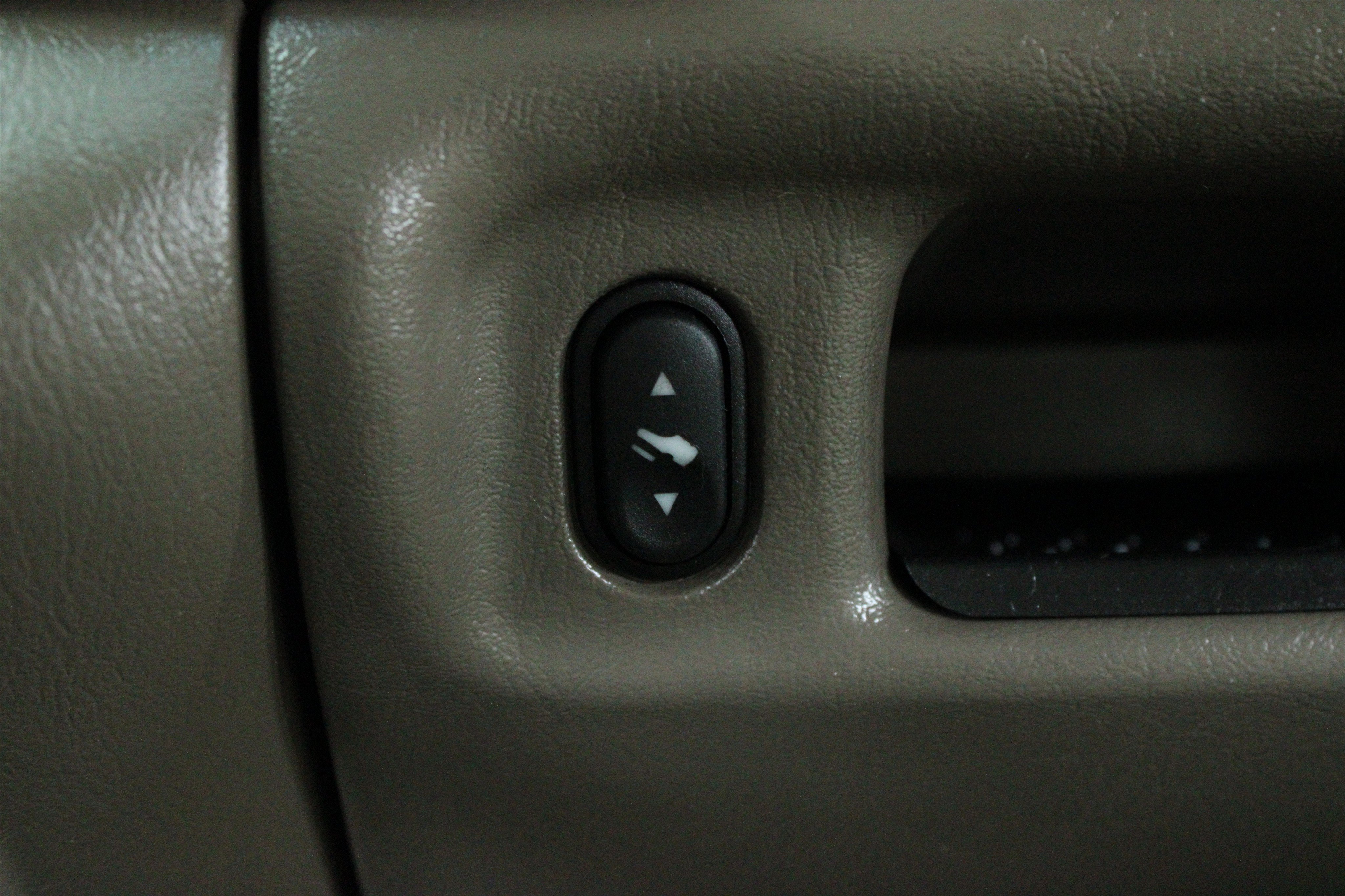 Used 2002 Ford Excursion Limited AWD/4WD image 17