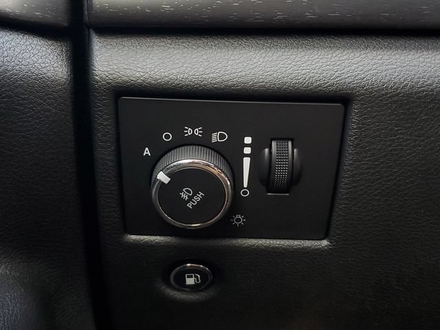 Certified 2018 Jeep Grand Cherokee Altitude RWD image 35