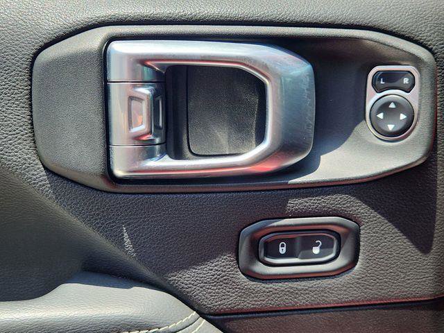 Used 2021 Jeep Wrangler Unlimited Sahara w/ Cold Weather Group AWD/4WD image 23