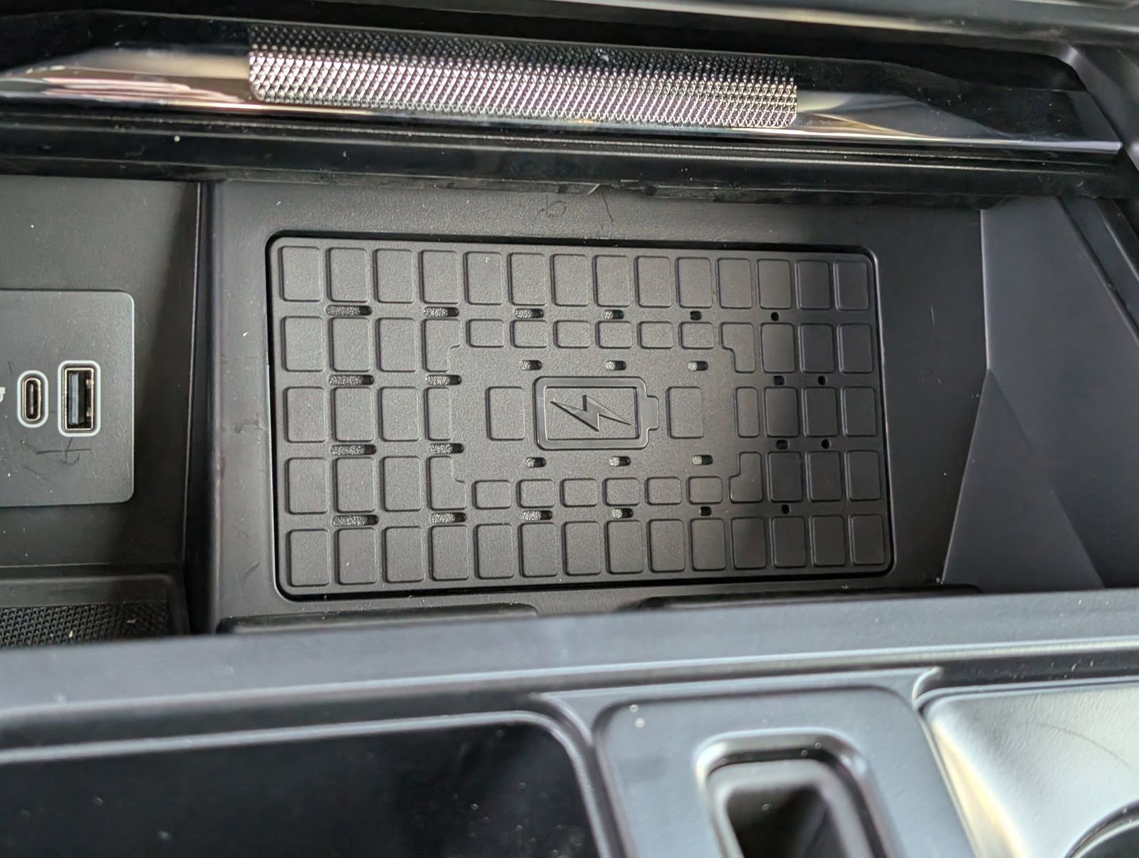 Used 2025 Ford F150 Lariat w/ Equipment Group 502A High image 21