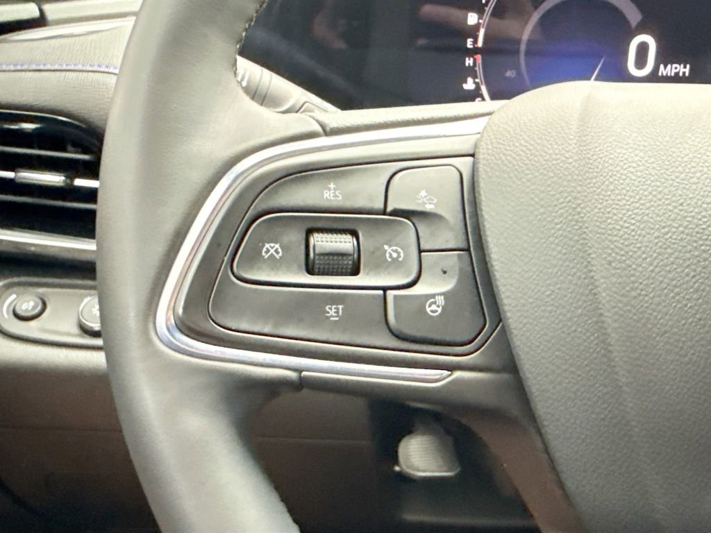 Used 2024 Buick Envista Sport Touring w/ Convenience I Package image 11