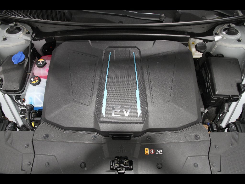Certified 2024 Hyundai Ioniq 5 SEL RWD image 23