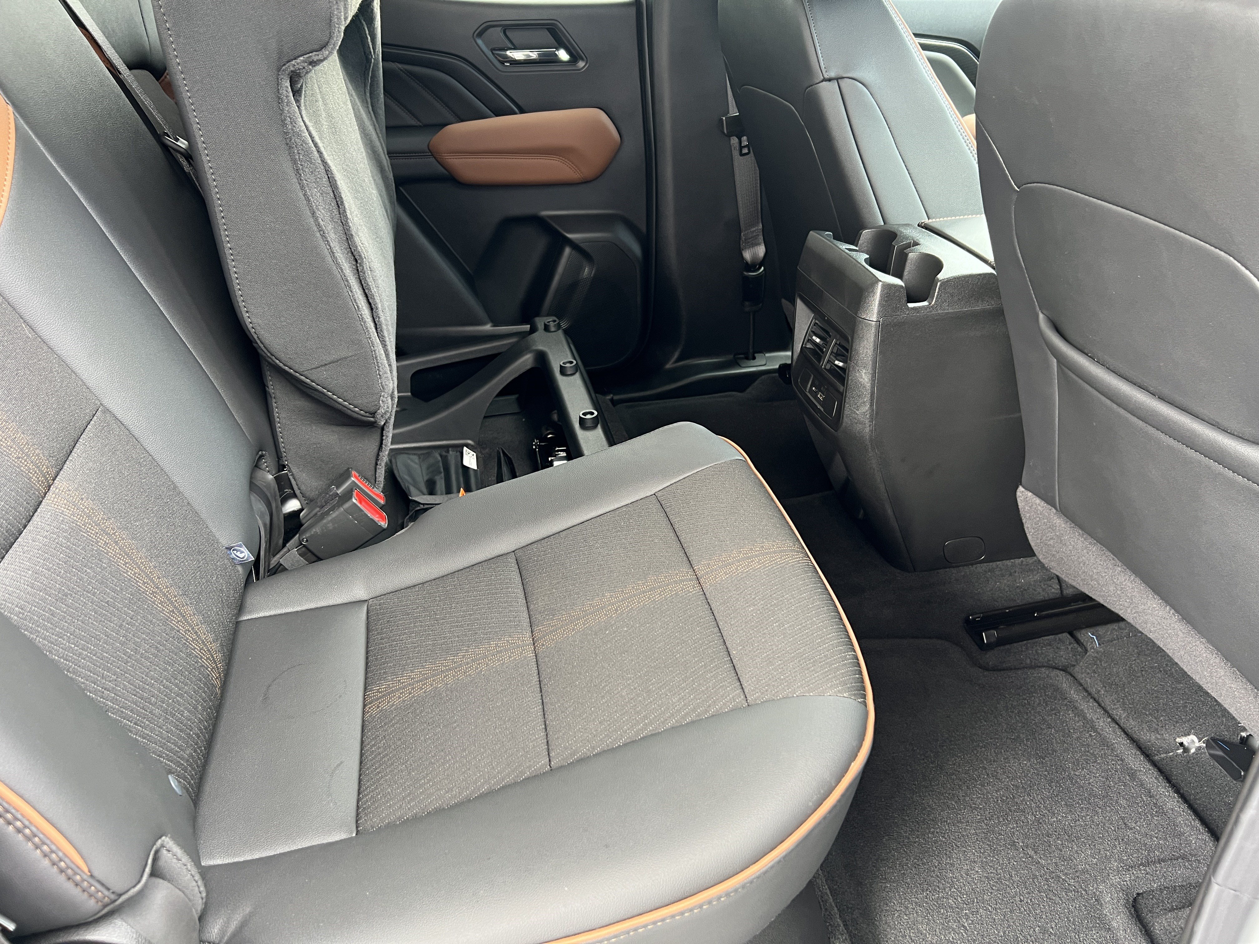 Used 2026 GMC Canyon AT4 AWD/4WD image 18
