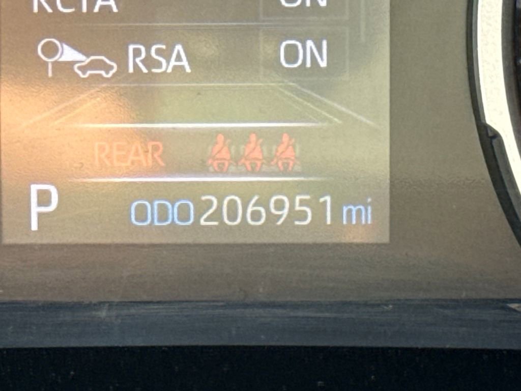 Used 2020 Toyota RAV4 XLE image 20