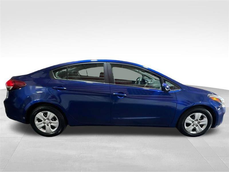 Used 2017 Kia Forte LX w/ LX Popular Package FWD image 4
