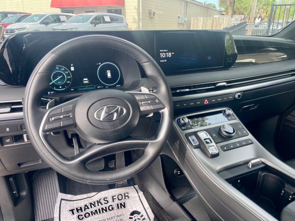 Used 2025 Hyundai Palisade Calligraphy FWD image 14