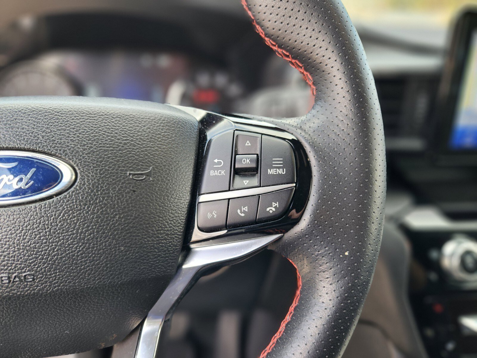 Certified 2023 Ford Explorer ST-Line w/ Class IV Trailer Tow Package image 29