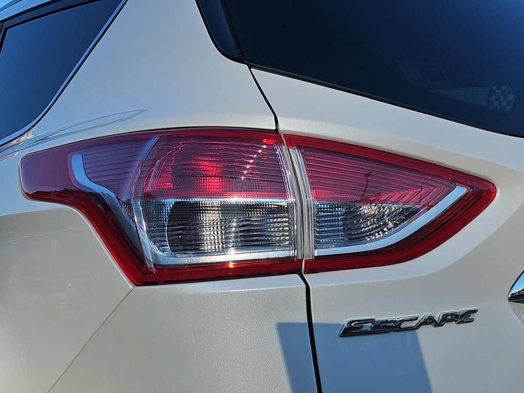 Used 2014 Ford Escape Titanium AWD/4WD image 17