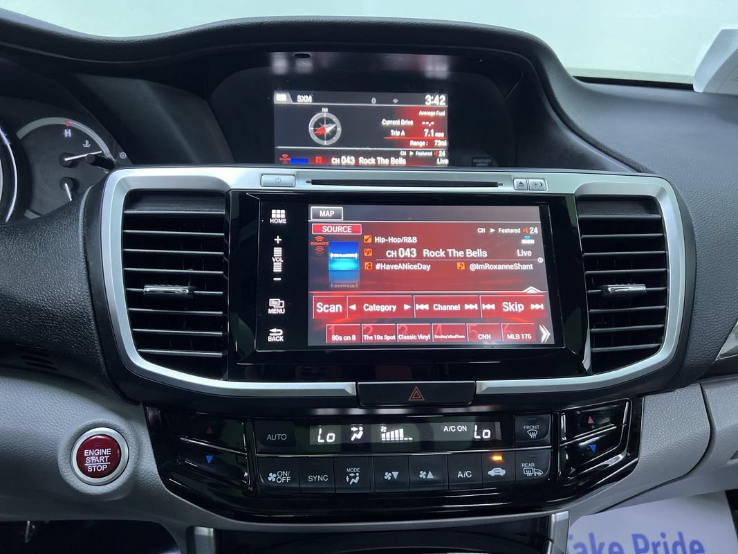 Used 2016 Honda Accord Touring image 21