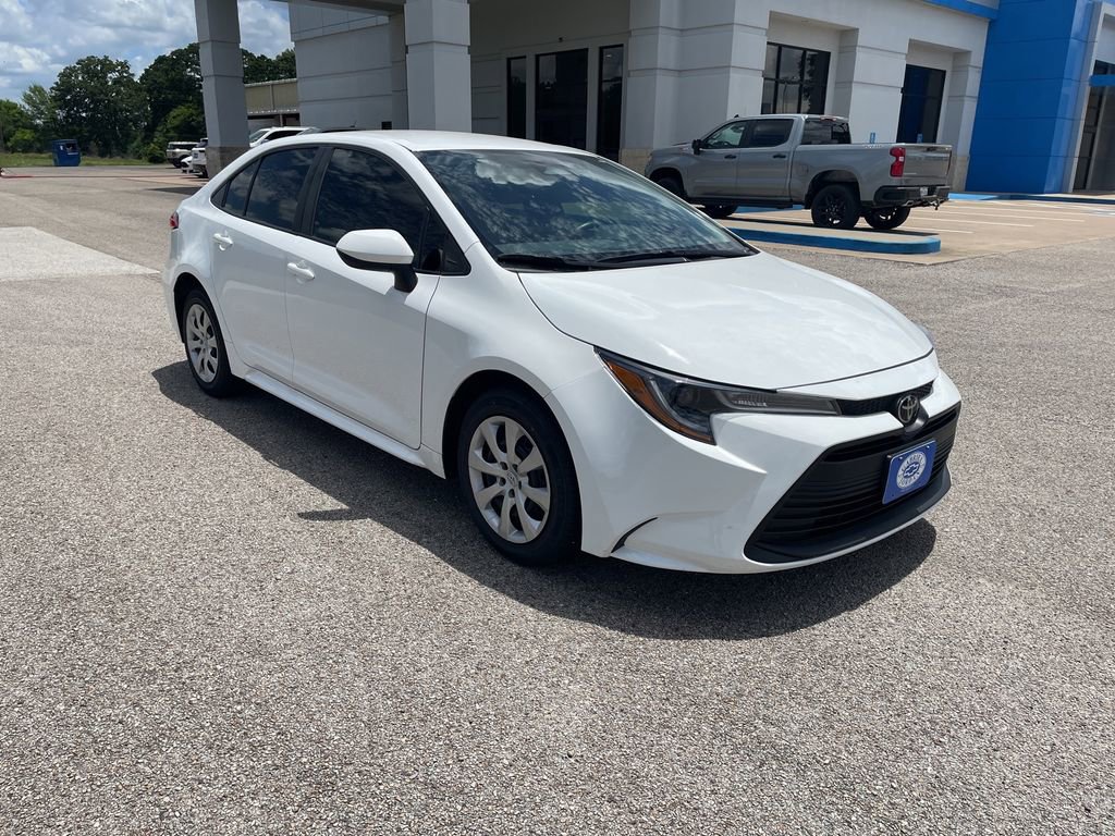 Used 2024 Toyota Corolla LE FWD image 7