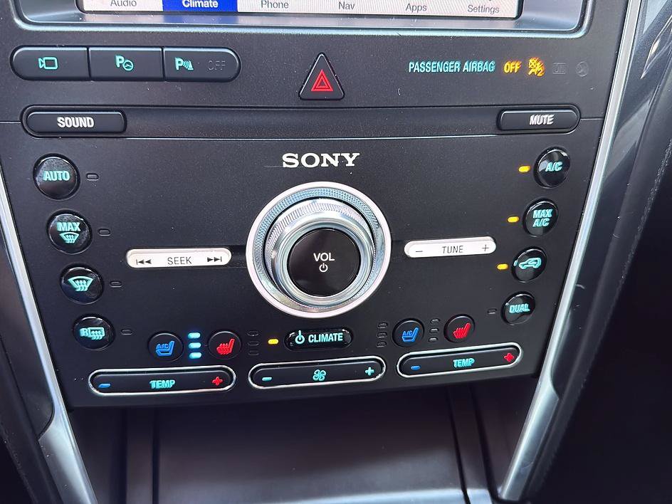 Used 2019 Ford Explorer Platinum AWD/4WD image 17