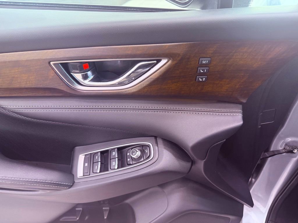 Used 2023 Subaru Ascent Touring AWD/4WD image 24