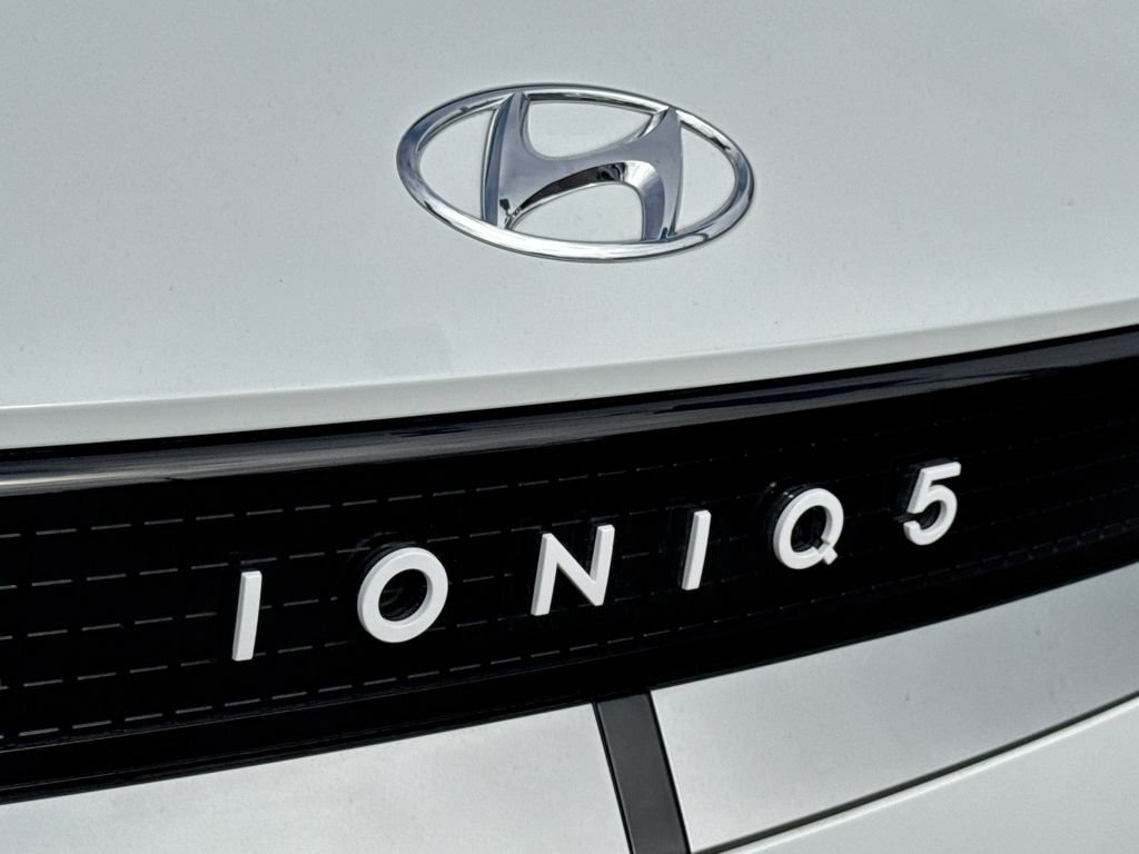 Used 2024 Hyundai Ioniq 5 SE RWD image 11