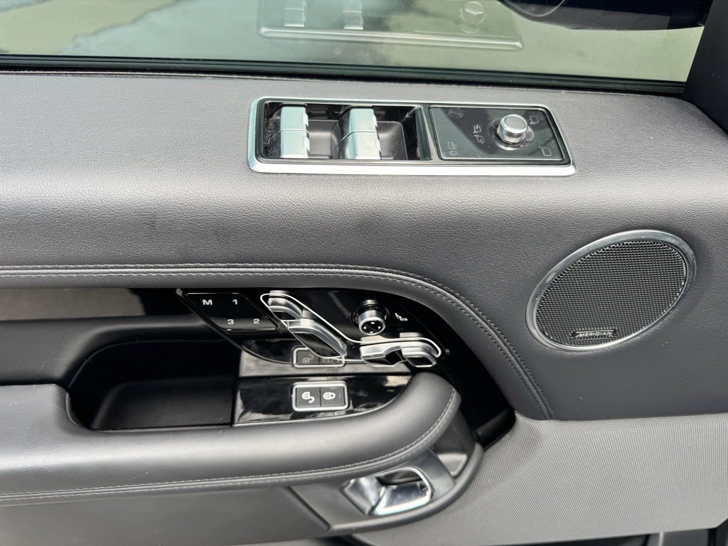 Used 2019 Land Rover Range Rover HSE image 21