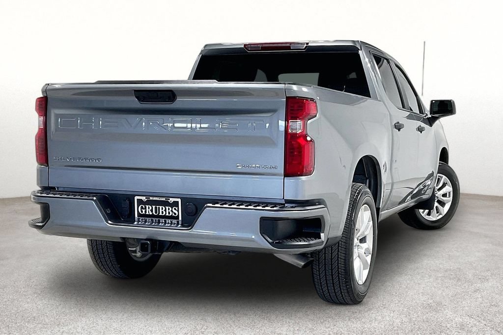 Used 2026 Chevrolet Silverado 1500 Custom RWD image 2